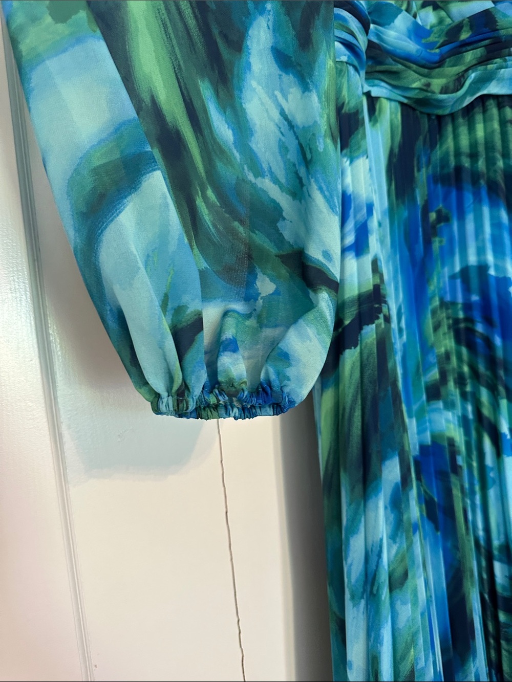 XSCAPE Maxi Dress in Blue-Green Print
Size:14W ~NEW! ✨Beautiful ✨ - Picture 2 of 9